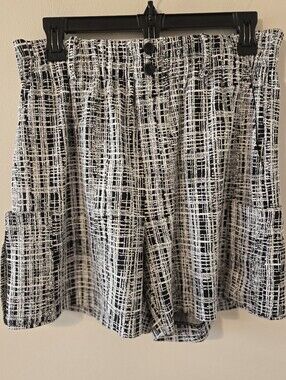 NWT Toboggan Canada White Label Carol Dressy Cargo Shorts Lg